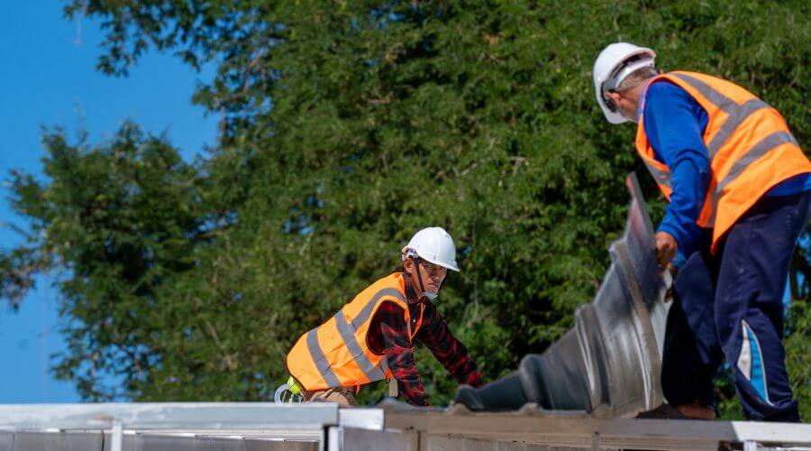 Professional New roof installation in Midpines, CA